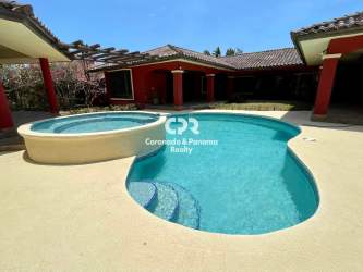 Private pool with jacuzzi in Coronado luxury golf community house for sale Panama