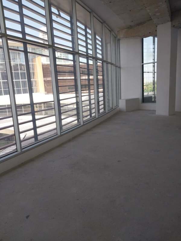 Unfurnished open space office with great natural light in Costa del Este Panama