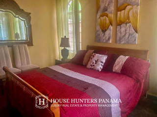 Single Family House for Sale in Bajo Boquete - 5 bedrooms