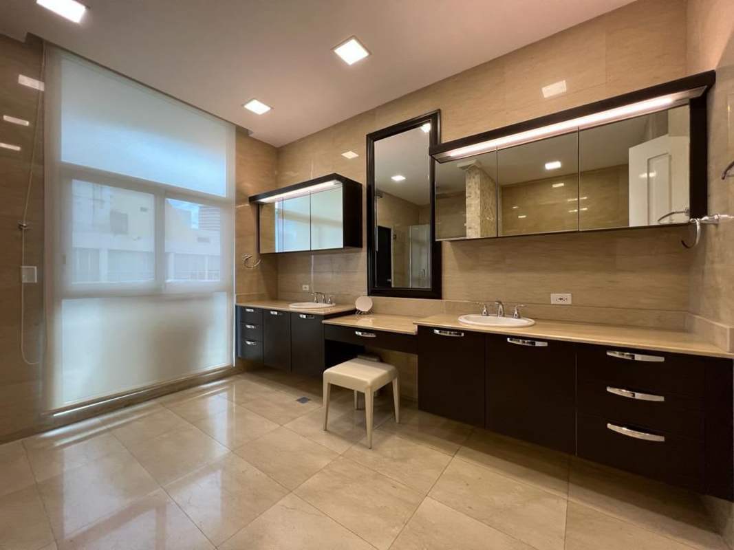 Spacious modern closet with city views Punta Paitilla Panama