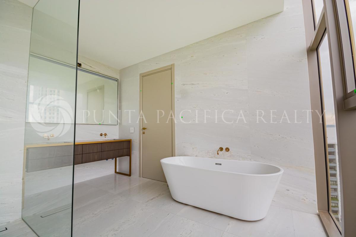 Luxury 3BR Residence at La Maison by Fendi Santa Maria