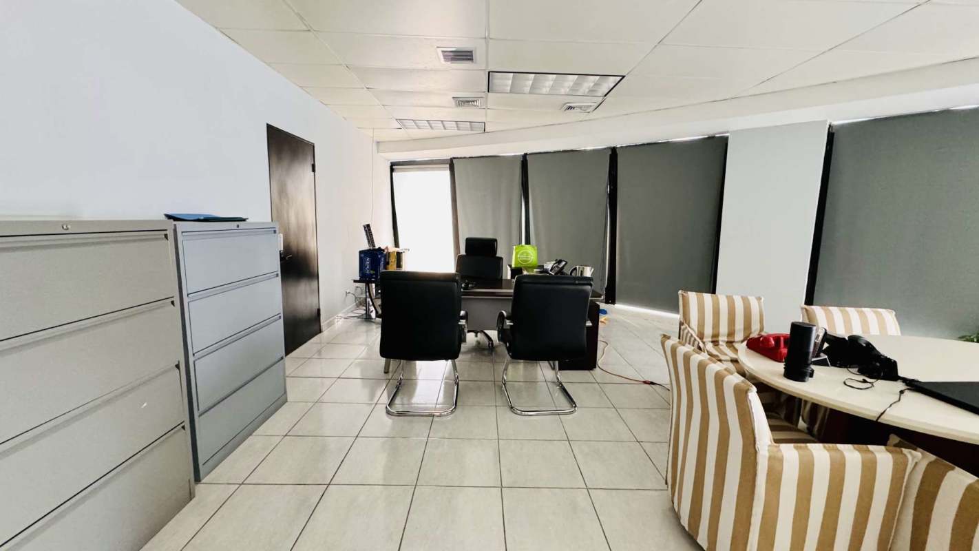 On-site parking location for plaza Edison commercial space in Panama City