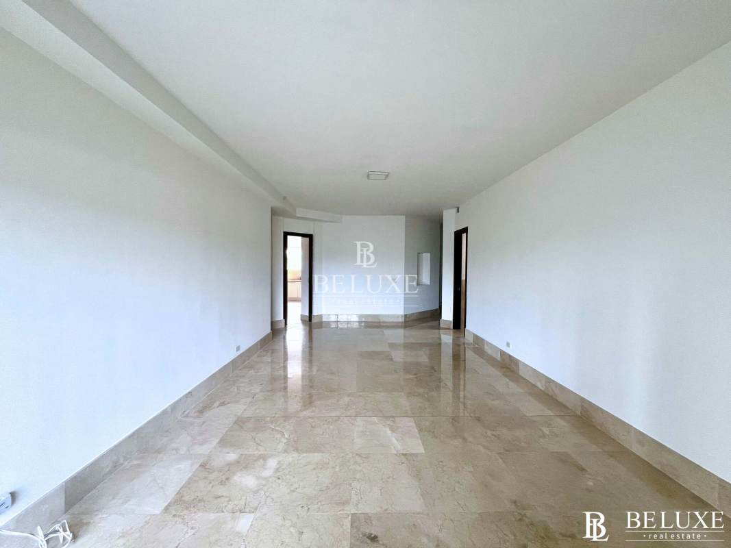 Balcony overlooking Nicklaus golf course in PH The Reserve Santa Maria Panama luxury condo