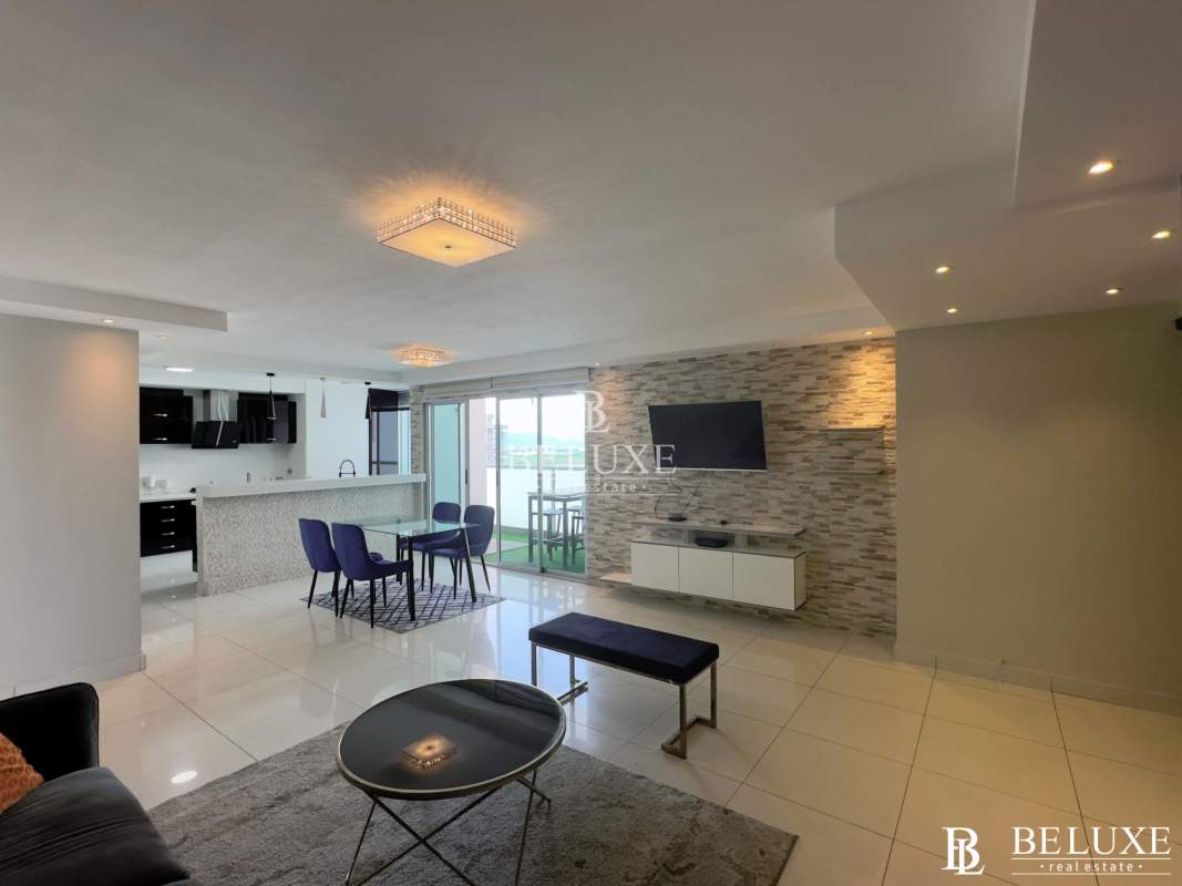 Skyline rooftop swimming pool with ocean views at PH Moon Tower San Francisco Panama