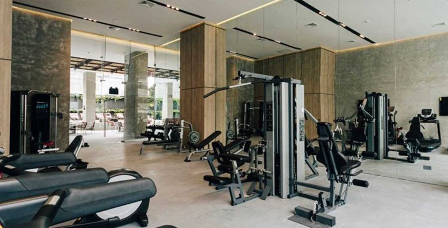 Swimming pool, jacuzzi and lounge deck in PH Argentina Vista Hermosa