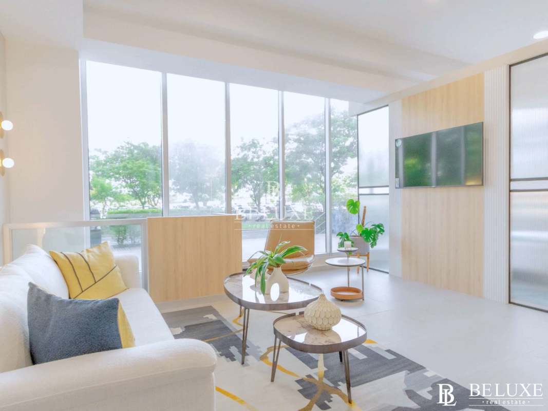 Ocean view bedroom furnished modern style at PH Seaside House Panama City