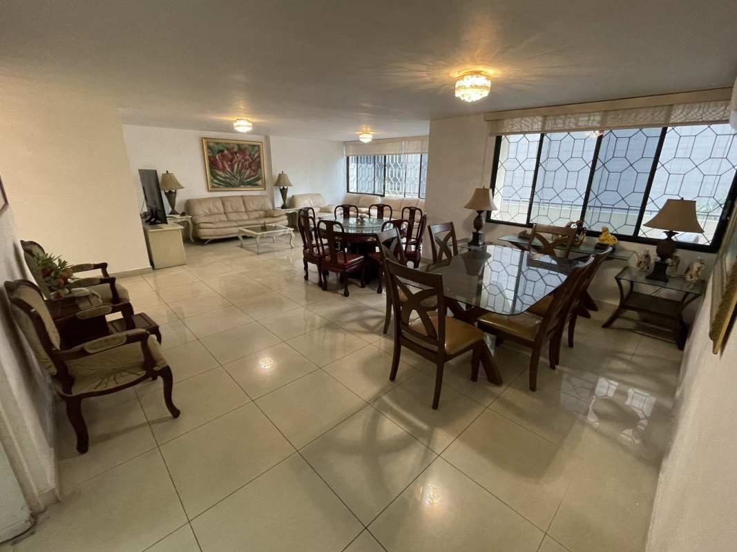 Spacious kitchen with granite counters, double sinks, stainless stove in PH Monaco Obarrio Panama