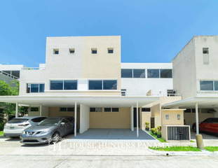 Townhouse for Sale in Juan Díaz - 4 bedrooms