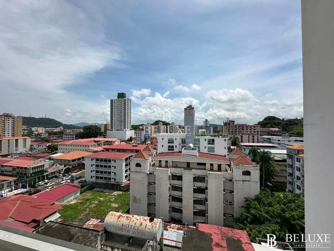Bedroom featuring large windows, closet, porcelain floors PH Altamira Bella Vista Panama