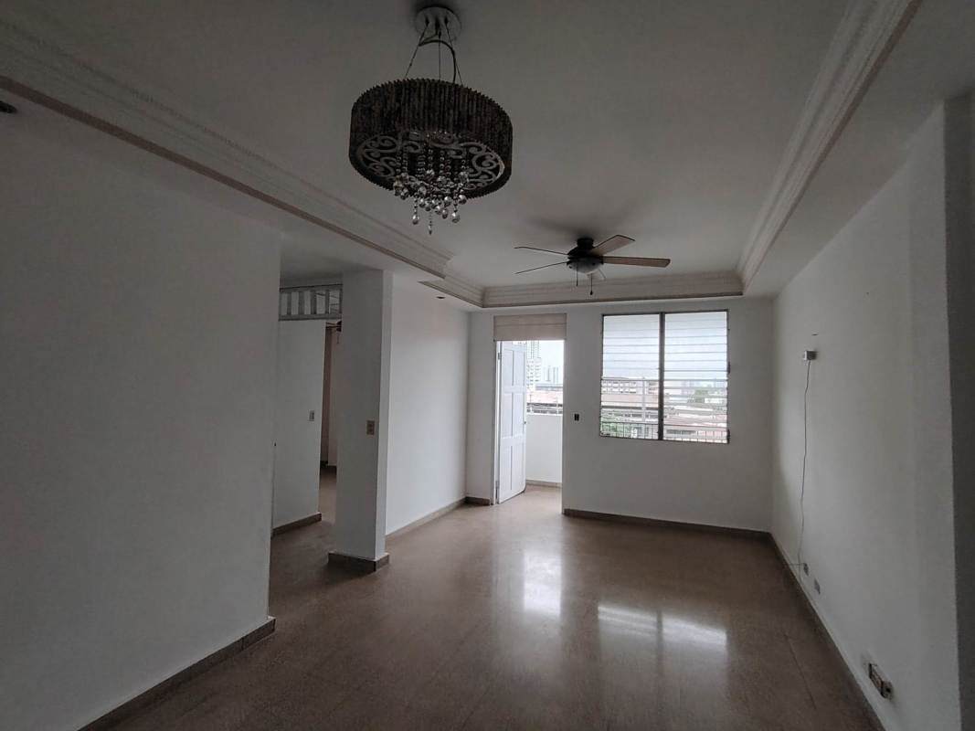 Bright living room with crown molding, ceiling fan, access to balcony, Parque Lefevre Panama