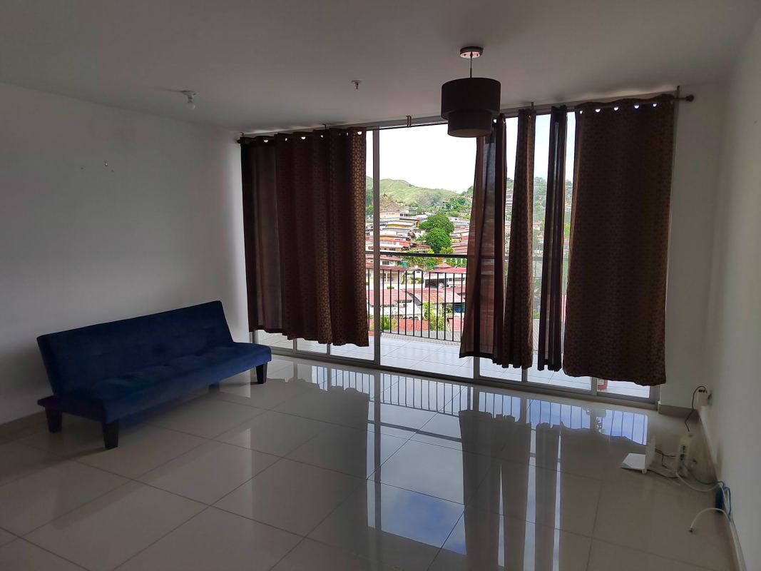 Outdoor swimming pool and recreation area in PH Altavista Tower El Bosque Panama