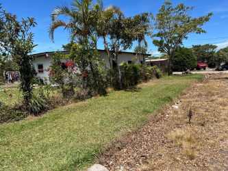 Two rental houses for sale on fenced lot in Volcan Chiriqui Panama