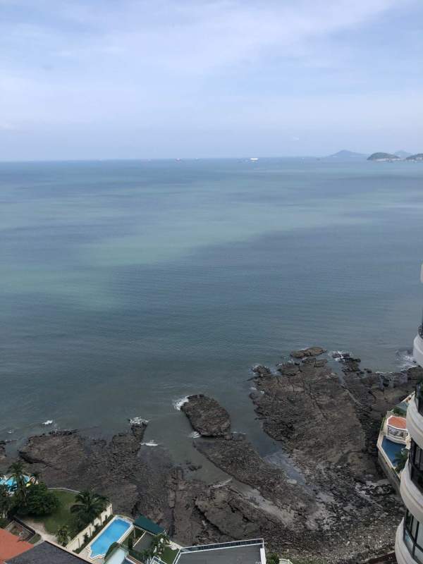 Spacious modern kitchen with granite island, stainless appliances in PH Punta del Sol Panama City