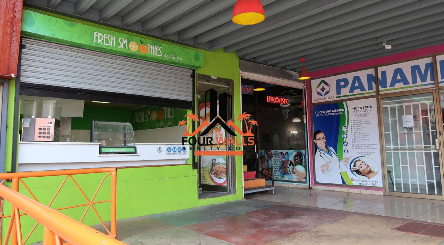 Dual beverage dispenser stainless steel commercial machine in fonda Plaza Los Colores El Chorrillo Panama