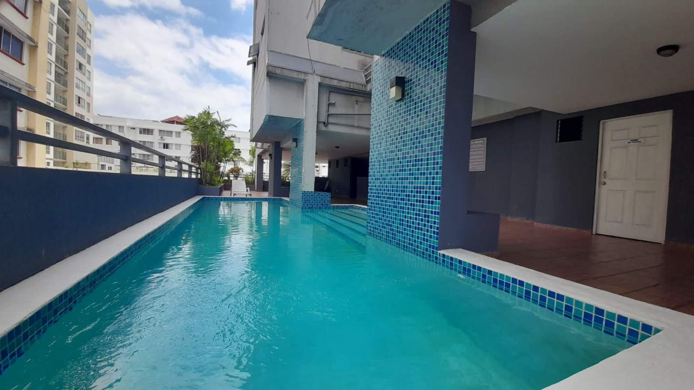 Covered swimming pool with blue mosaic tiles PH Parque Lindo Panama