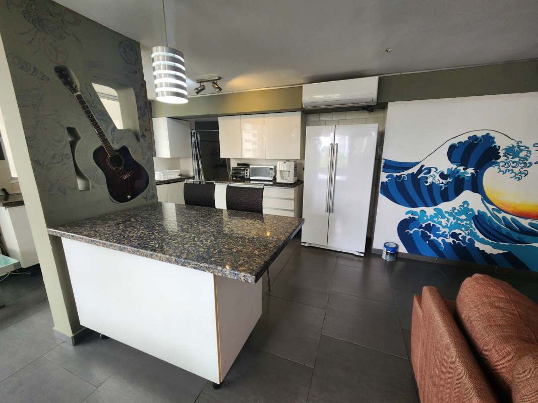 Furnished master bedroom with ocean views and AC in PH Ocean View Punta Paitilla Panama for rent.