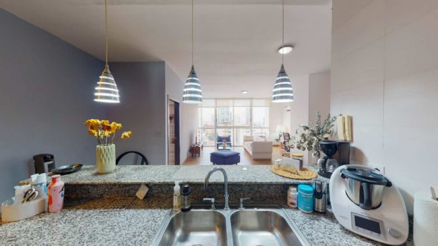 Spacious living room with city views in PH Quadrat San Francisco Panama