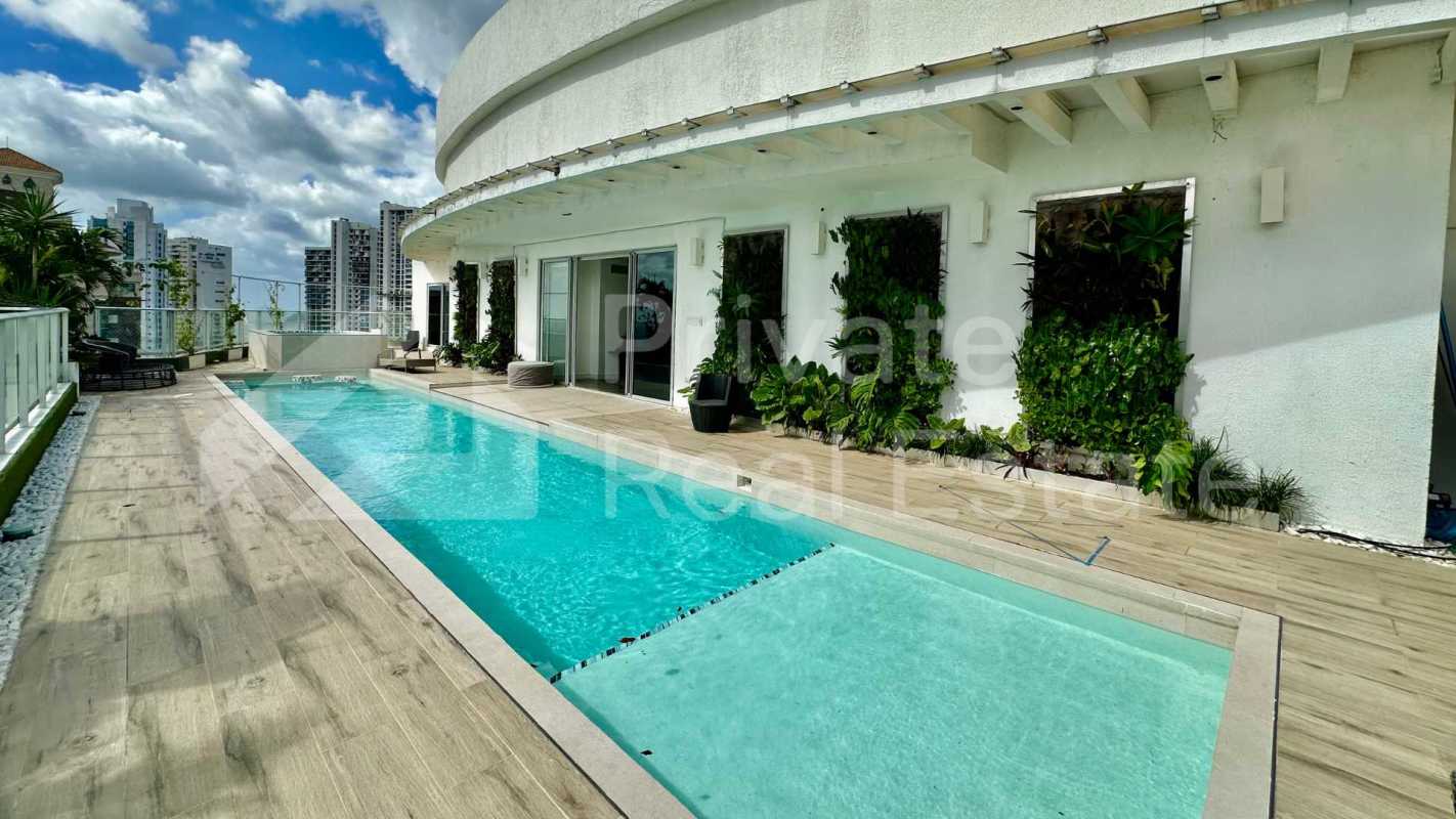 Bedroom with panoramic ocean skyline view PH Blue Bahia in Punta Pacifica Panama City
