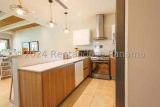 Beachfront Villa for Sale in María Chiquita - 3 bedrooms