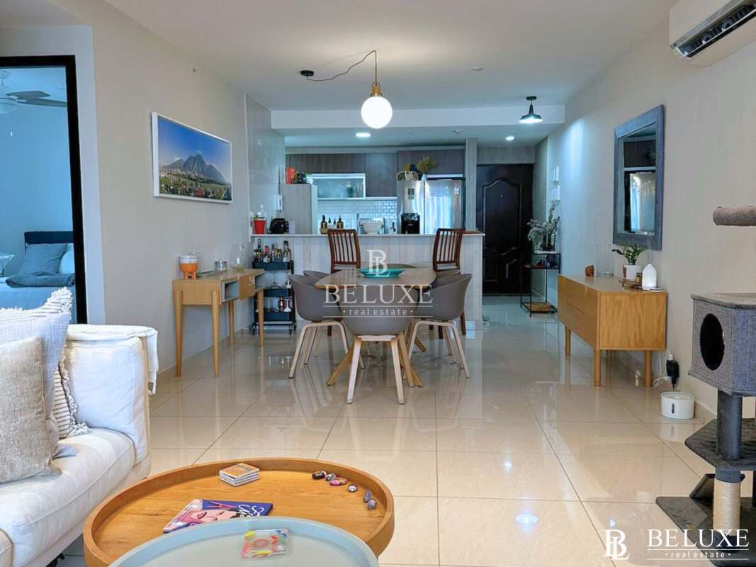 Modern remodeled kitchen with stove, fridge, cabinets in PH Genesis Tower San Francisco Panama