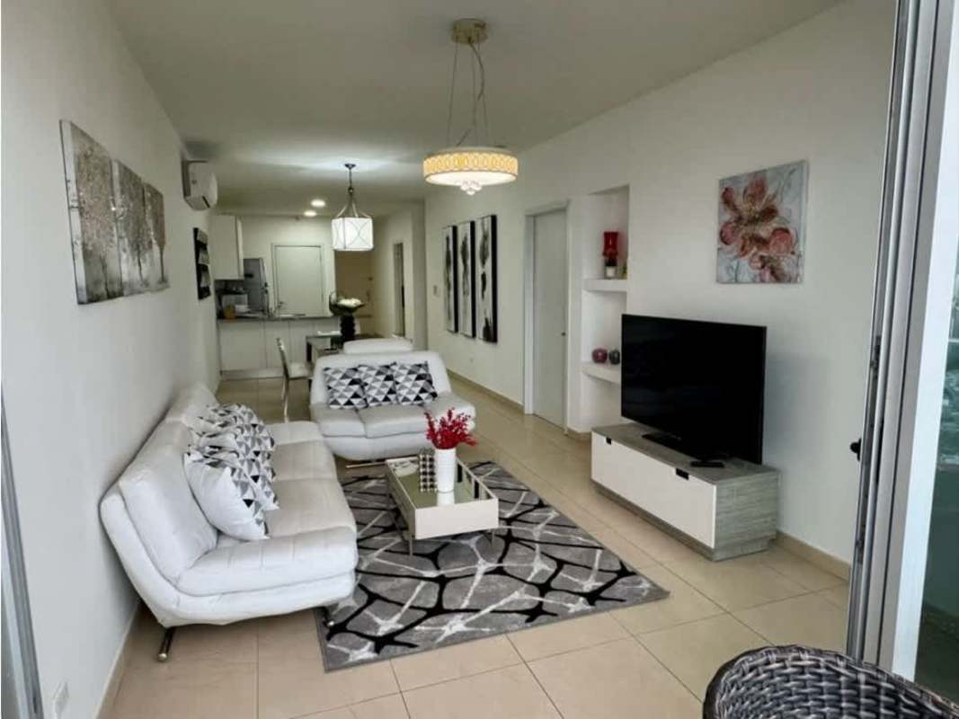 Fully equipped open kitchen with granite counters and appliances PH BICSA tower Panama