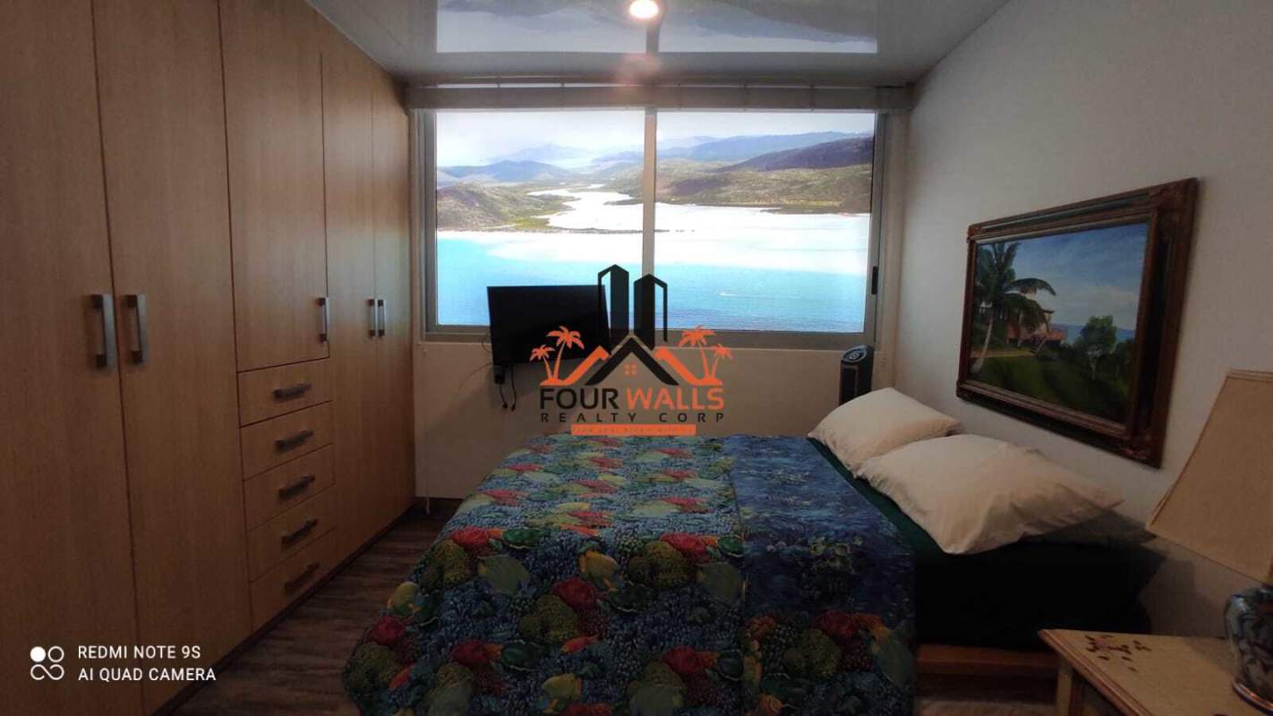 Second bedroom with city skyline view PH Waters on the Bay in Panama