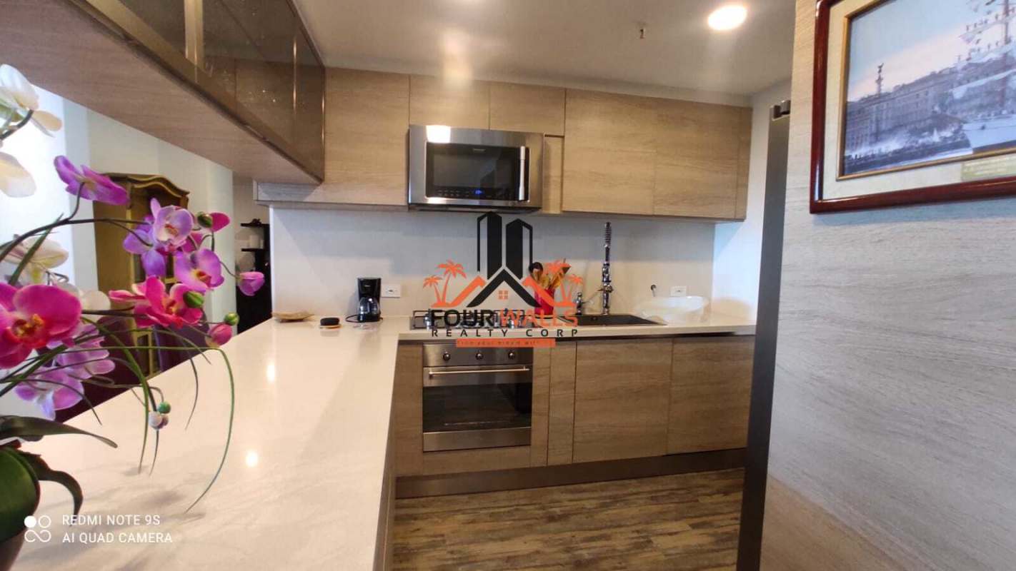 Bedroom with panoramic sea and skyline views in PH Waters on the Bay Panama