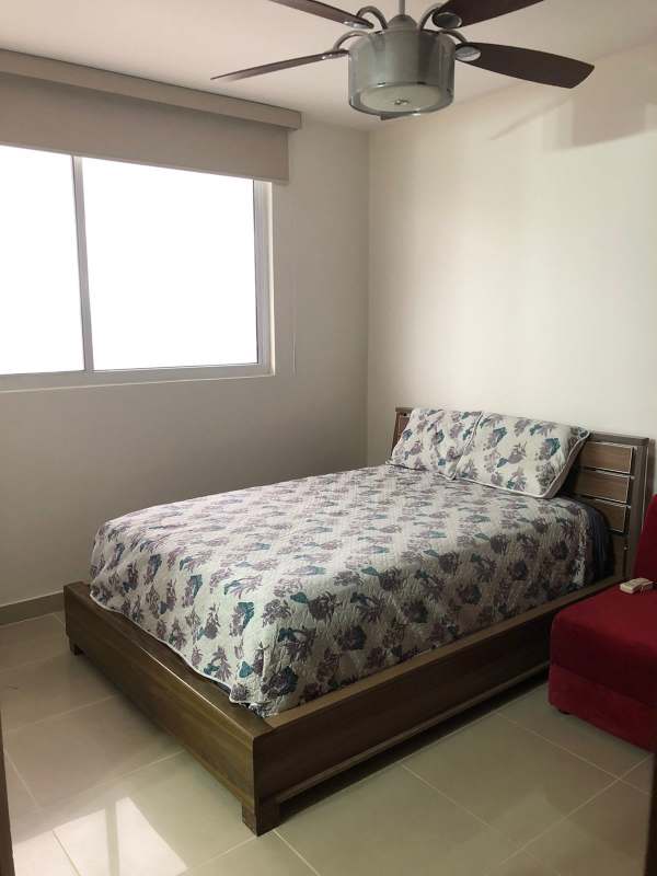 Furnished 2BR Apartment with Balcony, Pool, Obarrio