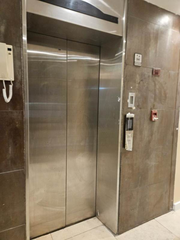 Elevator lobby commercial building PH Bella Tower Bella Vista Panama