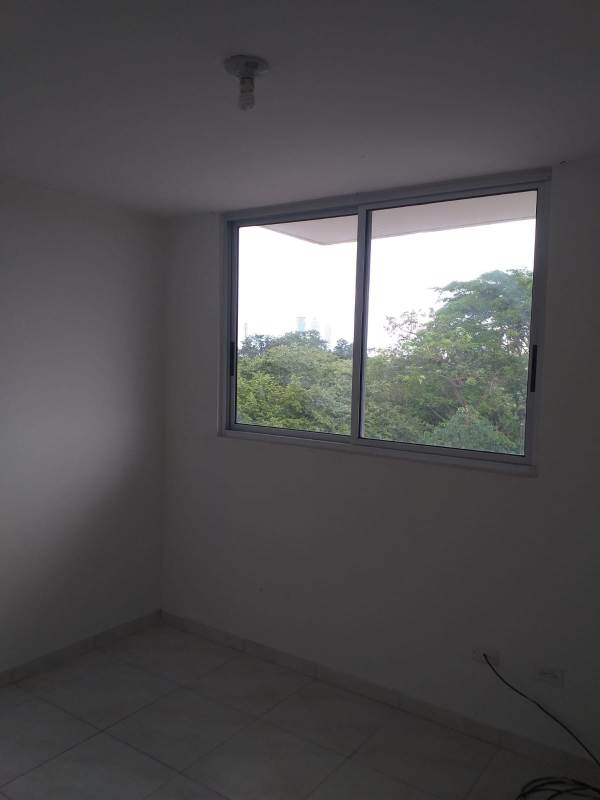 Cozy 2BR Apartment Balcony Pool PH Llano Bonito Las Acacias