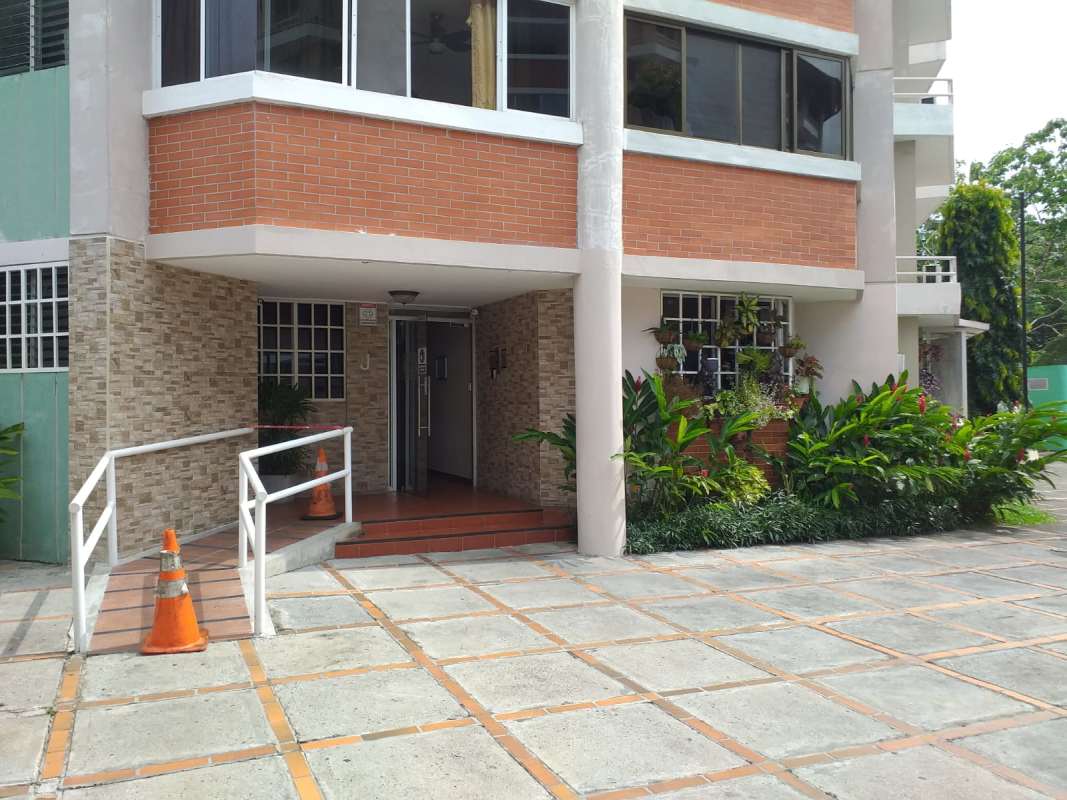 Bathroom with glass shower enclosure PH Llano Bonito Don Bosco Panama
