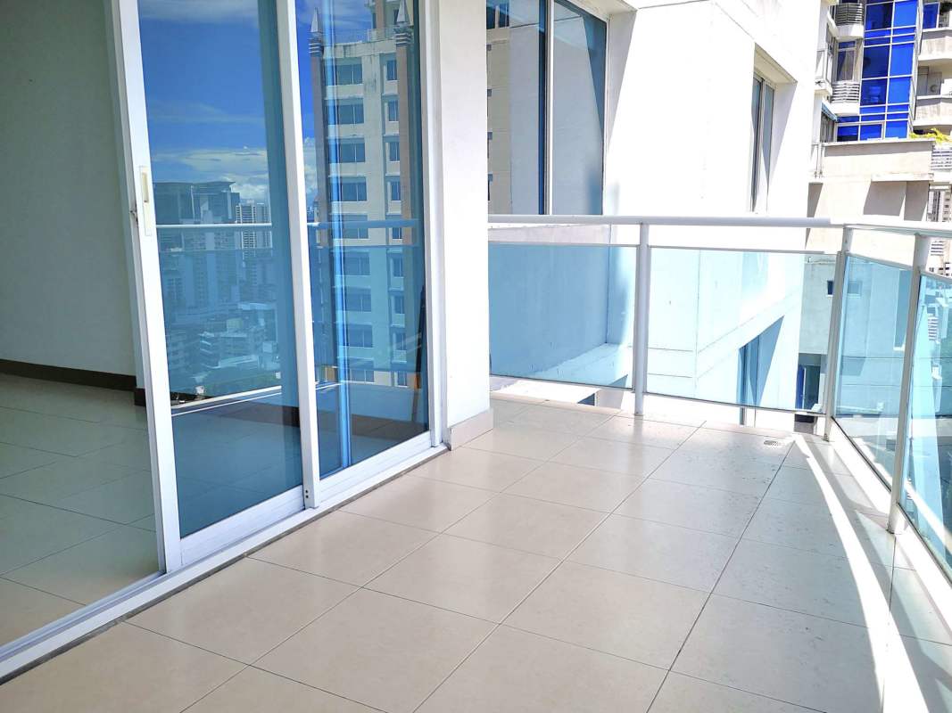 Balcony with sliding doors and skyline reflection PH Mont Royale Panama