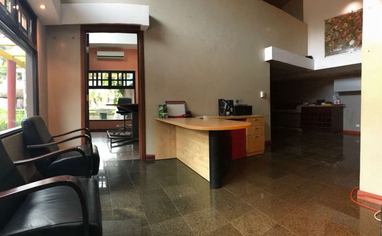 Modern reception office with glass doors, tiled floors, AC in Altos del Golf Panama City
