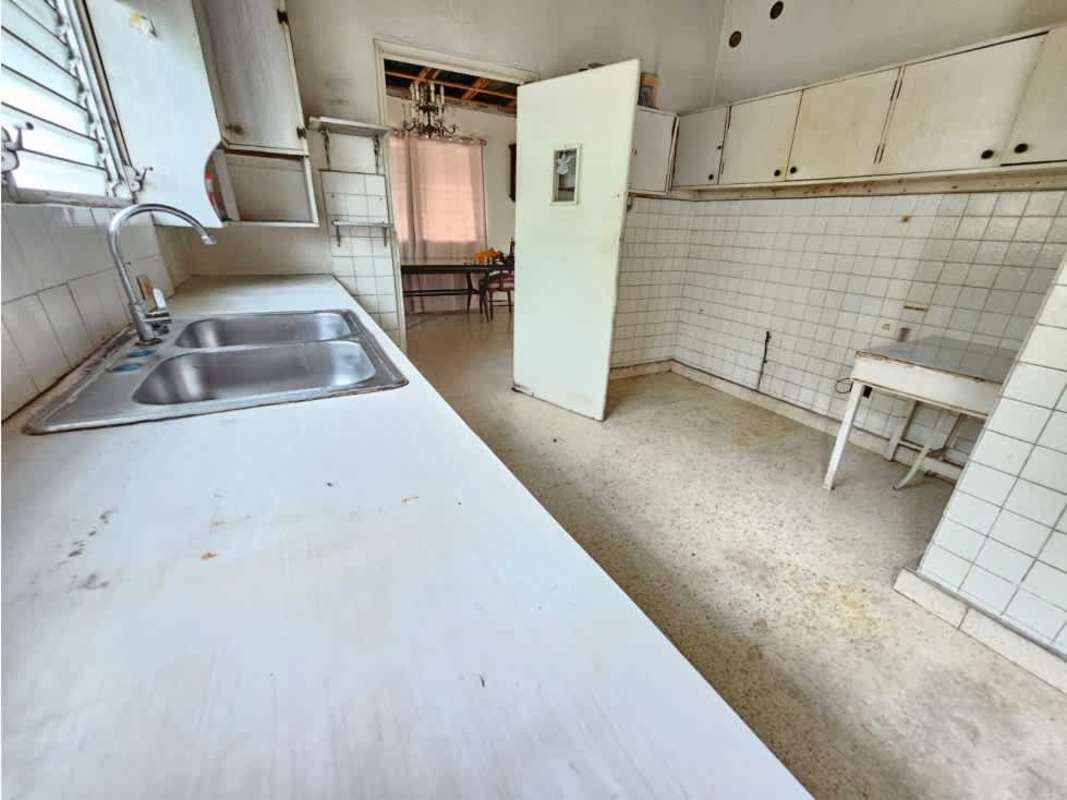 Residential neighborhood land lot in Bethania Panama Urbanización Club X for sale