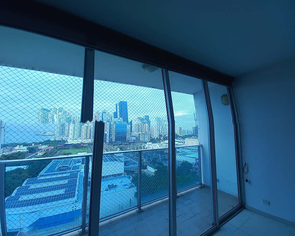 Panoramic balcony with skyline ocean views safety mesh PH Marina Plaza Panama City