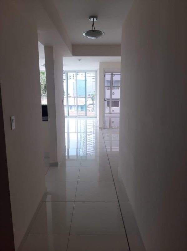 Rooftop terrace with jacuzzi, lounge seating, skyline views in PH Bellavista Tower Panama