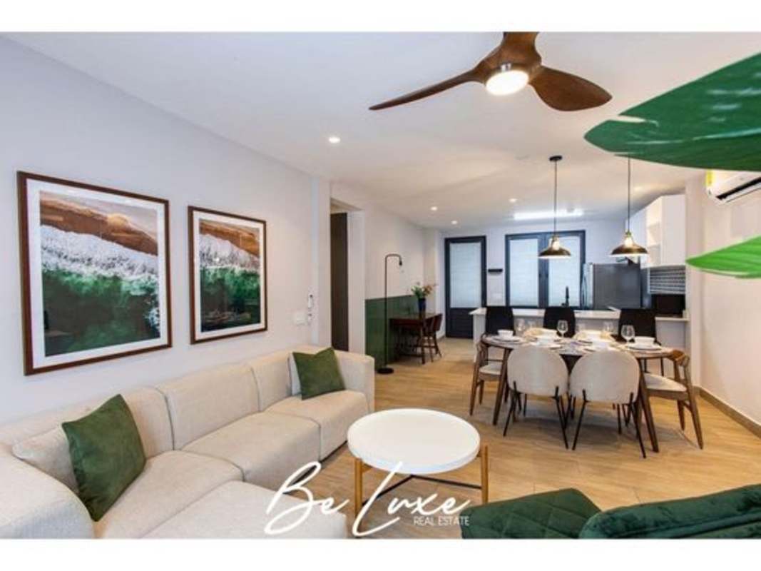 Rooftop infinity pool lounge area city ocean views PH La Cuadra Casco Antiguo Panama