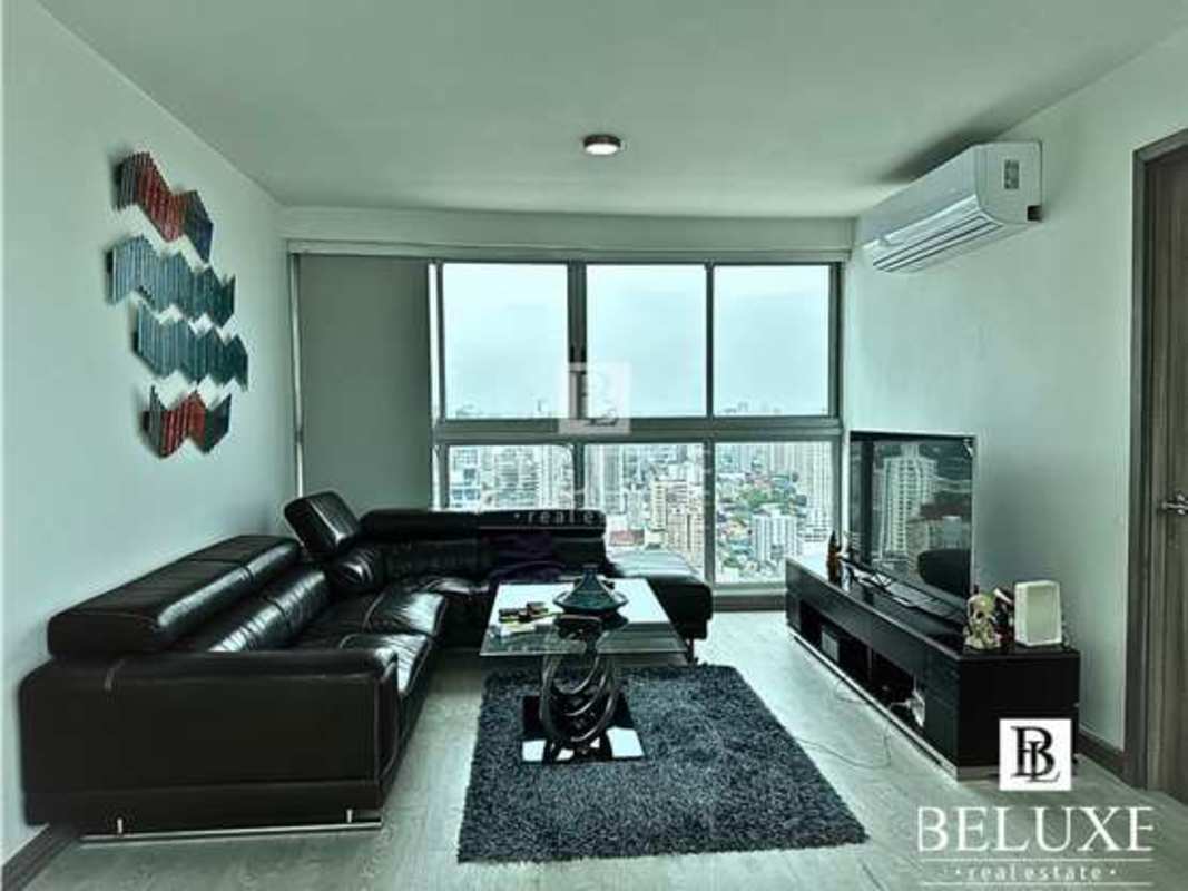 Panoramic balcony with ocean and skyline views PH Moon Tower penthouse San Francisco Panama