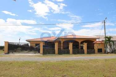 Tranquil 3BR Pool House Near Beaches & Mountains Chame