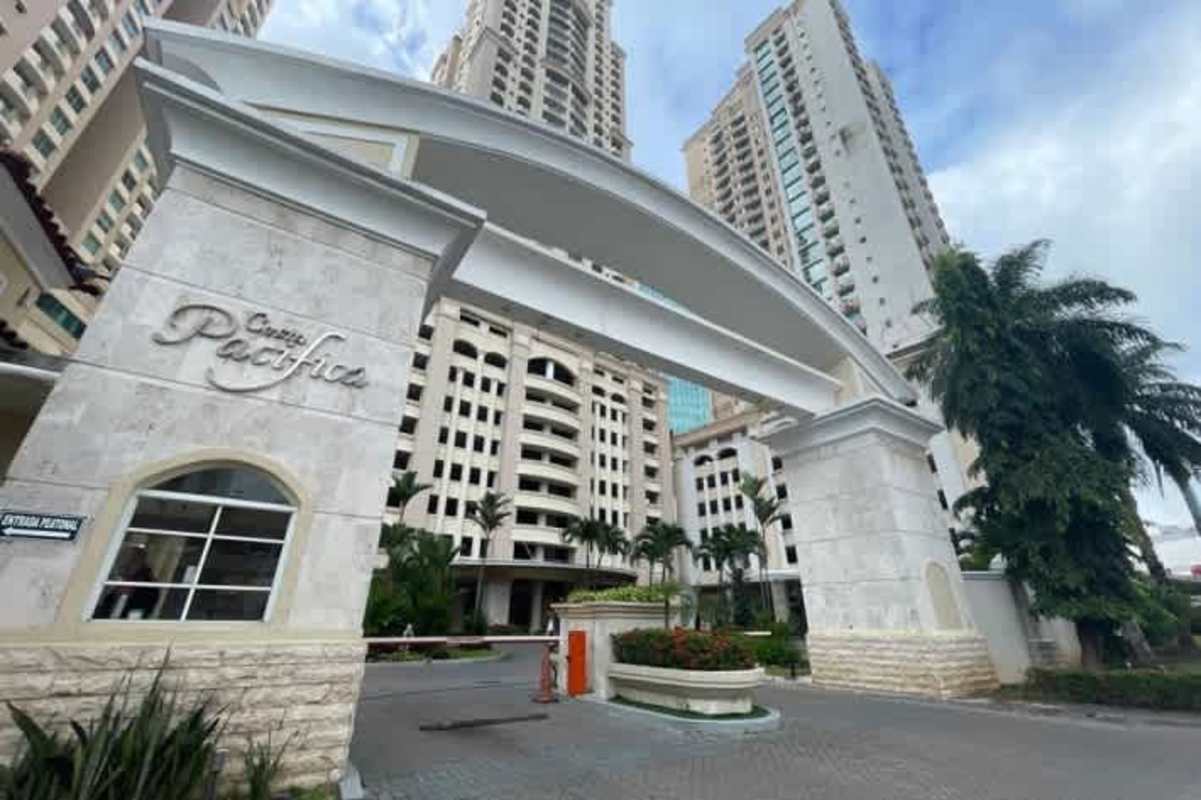 Grand arch entrance of PH Costa Pacifica Punta Pacifica luxury condo complex Panama City