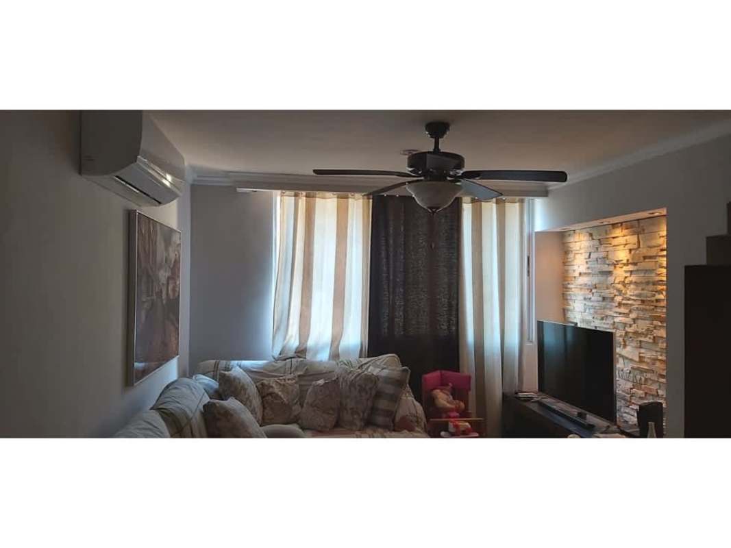 Master bedroom with walk-in closet and AC inverter PH Mallorca Park Village Panama