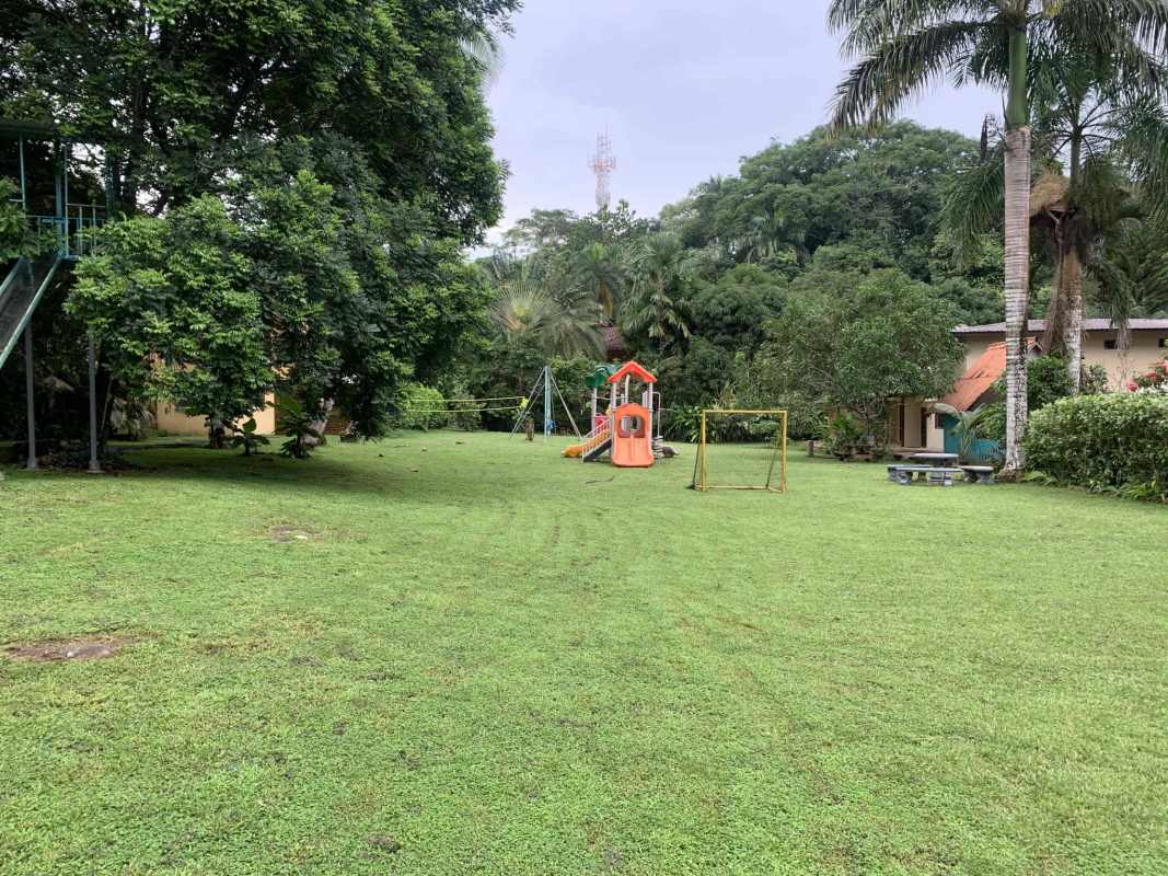 Unfurnished 3BR House in Clayton with Garden Playground