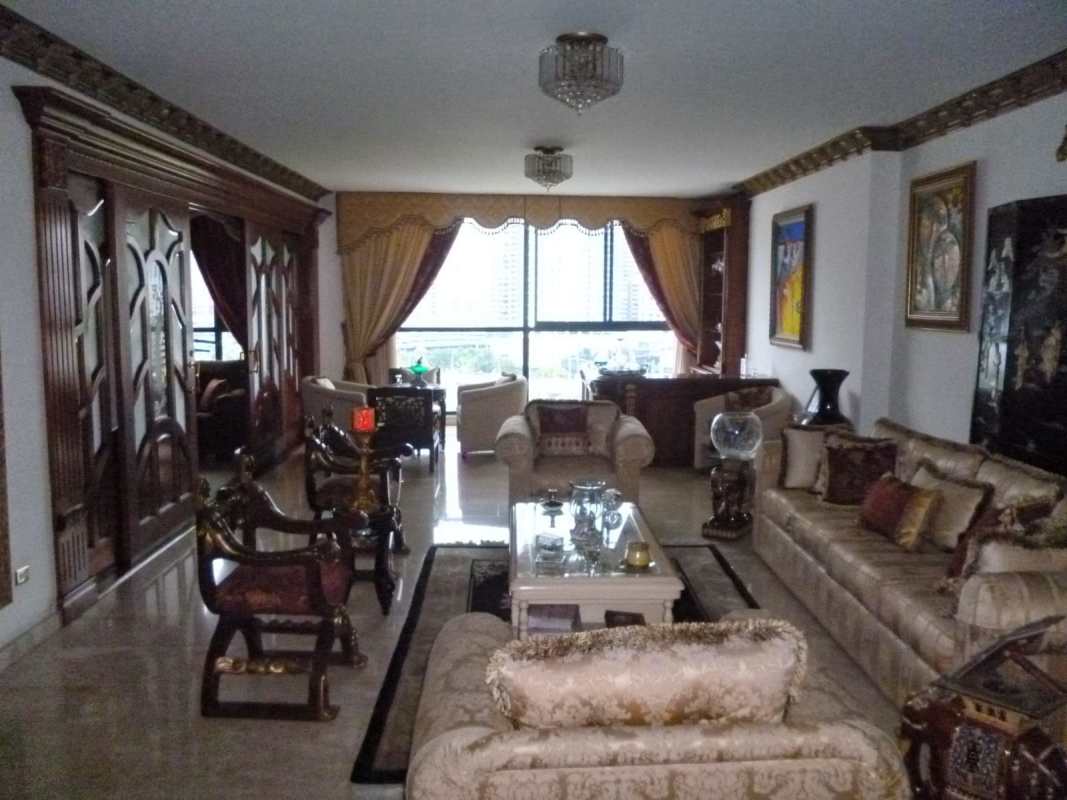 Elegant dining room luxury apartment ocean views PH Punta Paitilla Panama