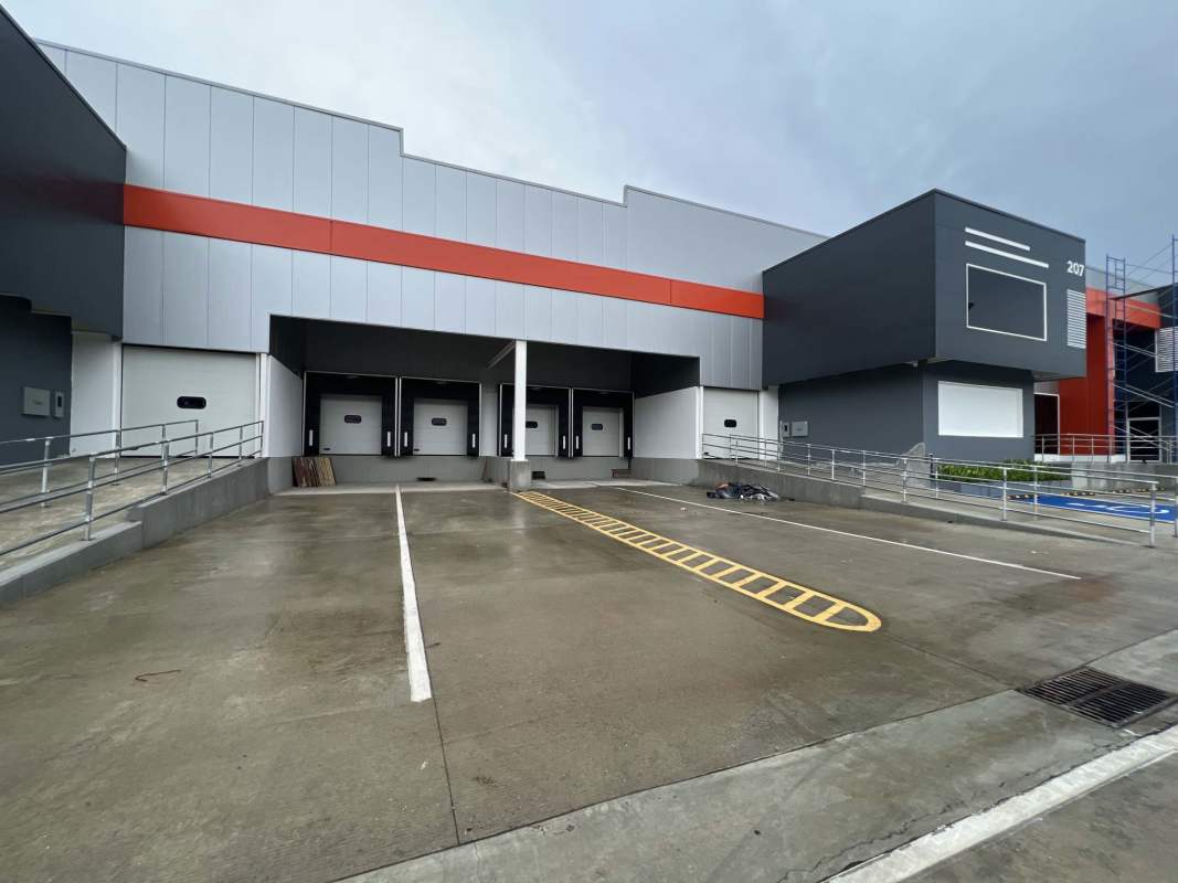Multiple warehouse units with industrial loading bays in Panama logistics park