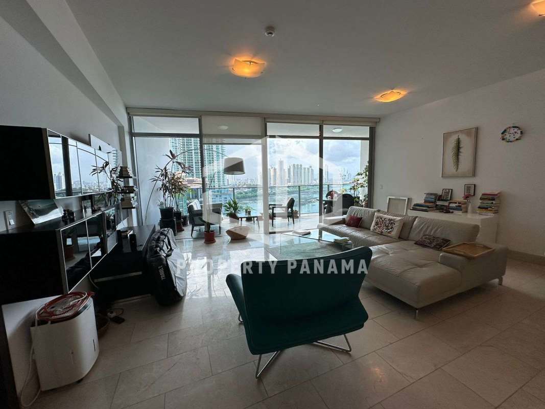 Fully equipped kitchen granite counters stainless appliances in Grand Tower Punta Pacifica