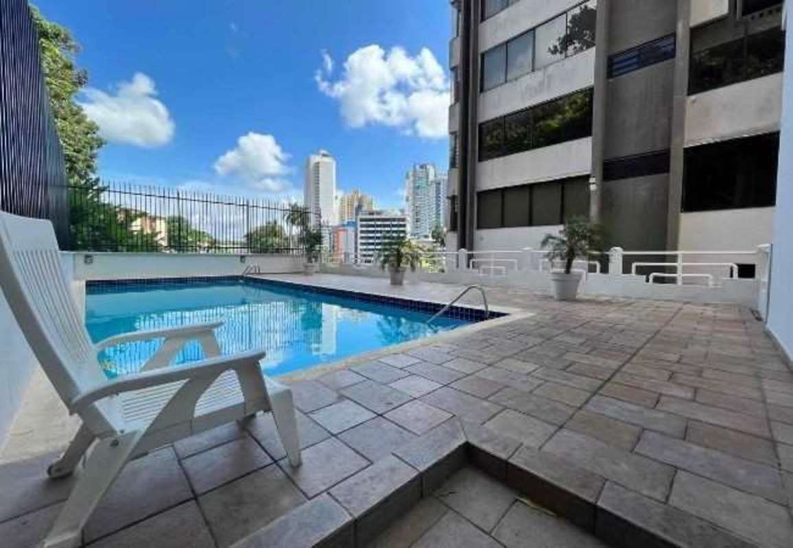 Swimming pool and sundeck with skyline city views PH Metropolis Panama City