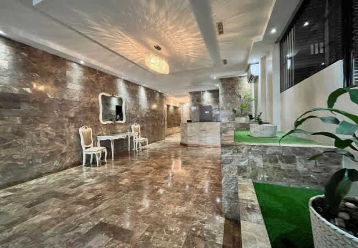 Luxurious marble lobby with reception at PH Metropolis Bella Vista Panama