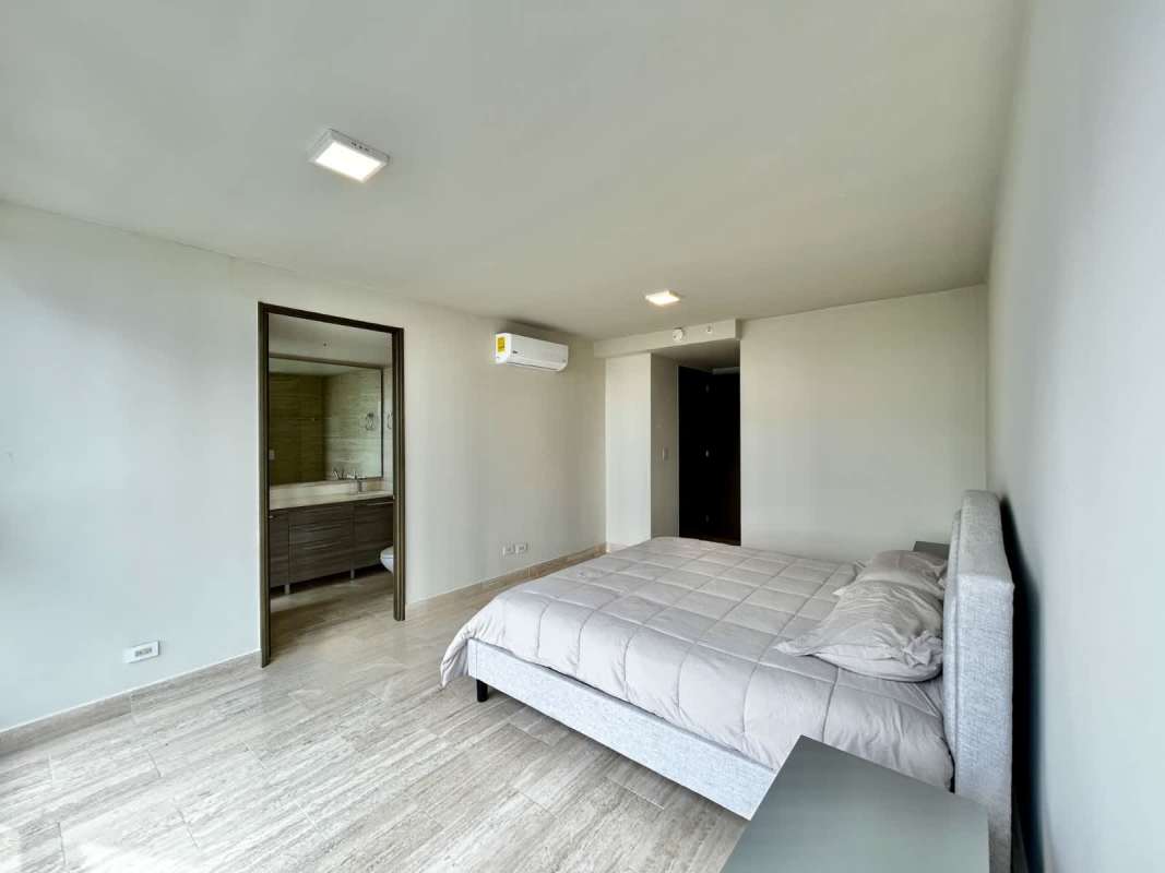 Luxury 3BR Apartment with Ocean View The Regent Costa del Este