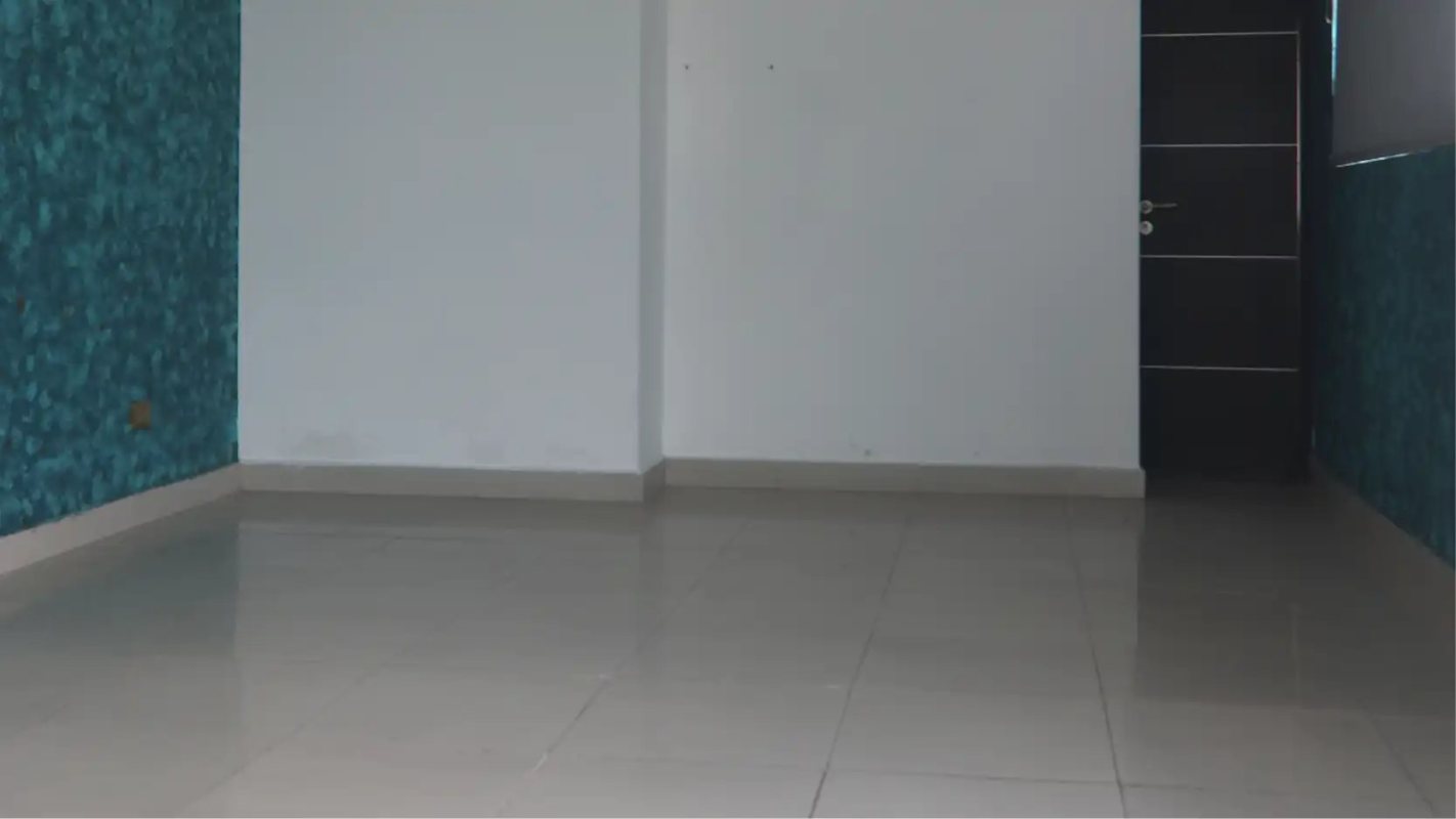 Bedroom with ample windows, tile floors in PH Harmony Tower San Francisco Panama