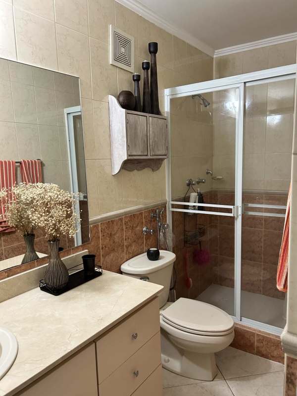 Modern bathroom glass shower PH Pacific Star Punta Pacifica Panama